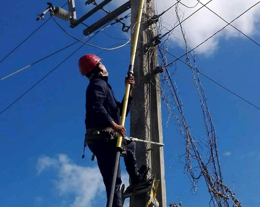 Evalúan afectaciones eléctricas por intensas lluvias