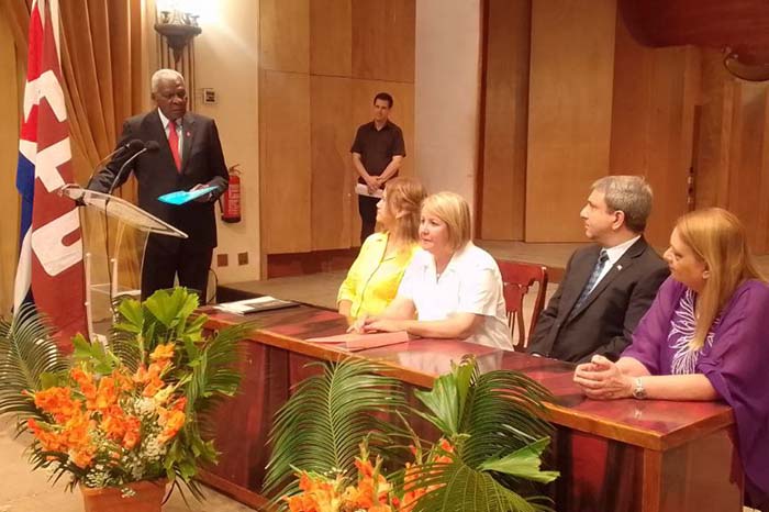 Esteban Lazo, Doctor Honoris Causa por Universidad de Matanzas 