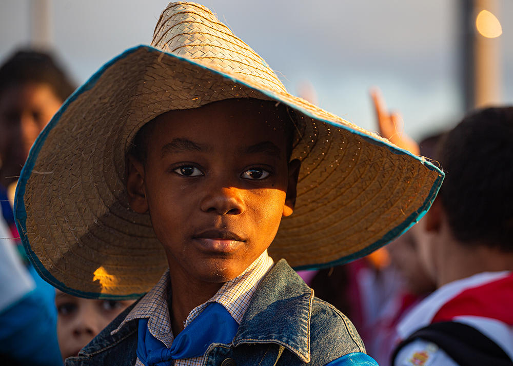 Desde temprano la Plaza de la Revolución recibió a niños y jóvenes cubanos para celebrar el natalicio de José Martí. Foto: Enrique González (Enro)/ Cubadebate. Desde temprano la Plaza de la Revolución recibió a niños y jóvenes cubanos para celebrar el natalicio de José Martí. Foto: Enrique González (Enro)/ Cubadebate.