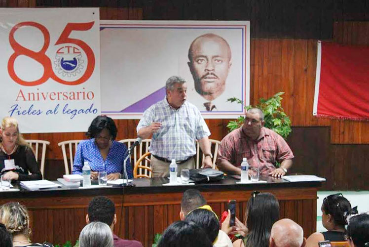 Secretario general de la CTC,Ulises Guilarte 