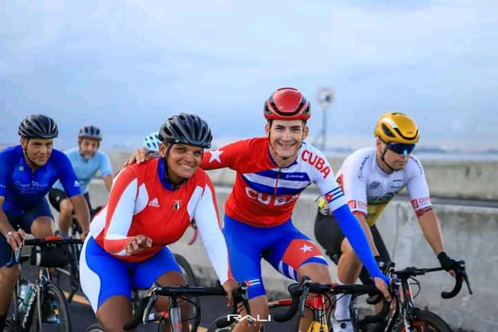 Ciclistas cubanos a difíciles pruebas en el Tour de Panamá