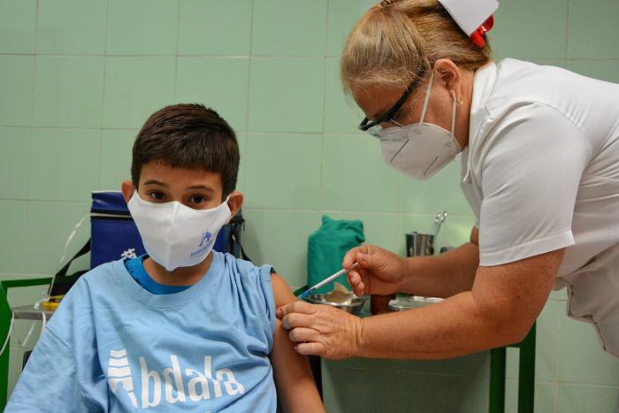 Extienden ensayo clínico Ismaelillo a niños de 3 a 11 años 