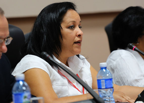 ministra de Comunicaciones, Mayra Arevich Marín