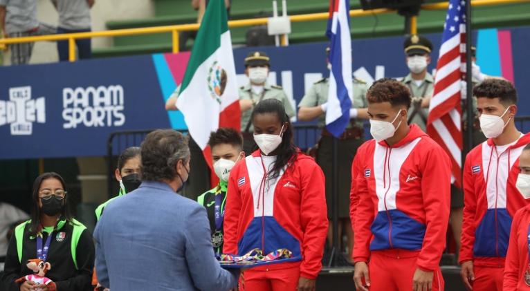 Suman oro y plata clavadistas cubanos en Juegos Panamericanos Junior