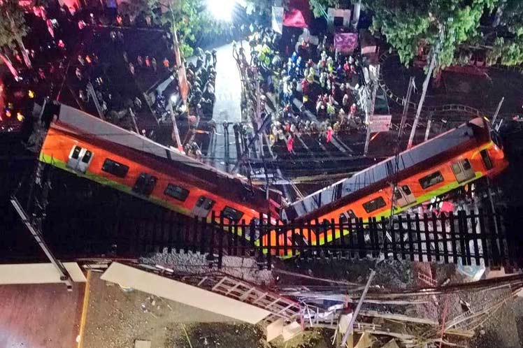 accidente ocurrido en el metro de la capital de México accidente ocurrido en el metro de la capital de México