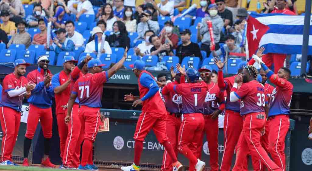  team-asere-homenaje-de-alexander-abreu-a-beisbol-de-cuba