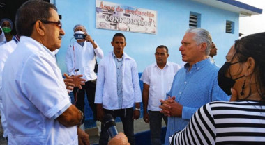 Miguel Díaz-Canel recorrió hoy entidades de Bayamo