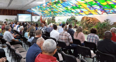Reunión gubernamental en el Alto Oriente