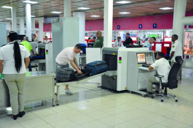 Aduana General de la República actualiza marco legal