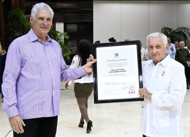Díaz-Canel exalta campesinado defensor de Revolución
